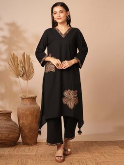 FASHOR - Black Floral Embroidered A-Line Kurta with Pant (Set of 2)