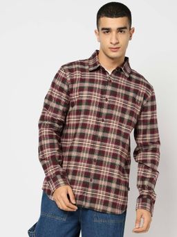 GAP - Men Checked Spread Collar Maroon Shirt