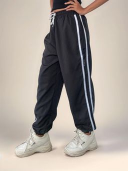 Outzidr - Black Contrast Striped Jogger