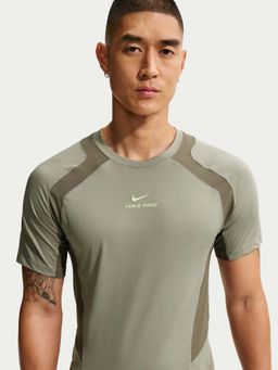 Nike - Pro Training Men's Dri-FIT ADV Short-Sleeve Top