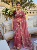 Pink color option, Currently selected