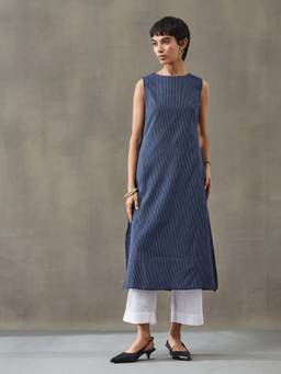 Gahan - Women Cotton Thread Work Straight Kurt