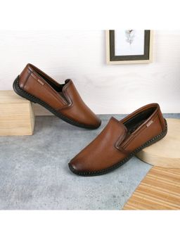 Mochi - Men Tan Formal Loafers
