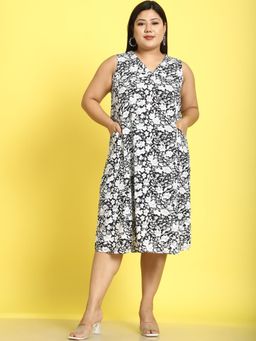 theRebelinme - Plus Size Womens Black & White Floral Printed Midi Dress