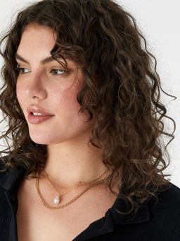 Accessorize London - Women's Gold Single Pearl Pendant