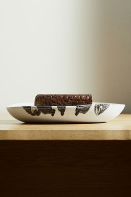 H&M - Black Terracotta Serving Plate