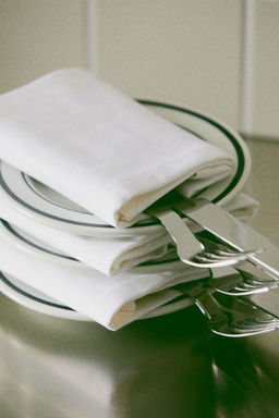 H&M - 4-Pack Linen-Blend Napkins