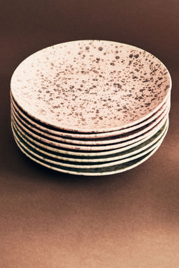 H&M - Pink Stoneware Starter Plate