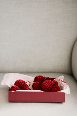 H&M - 2-Pack Paper Christmas Decorations