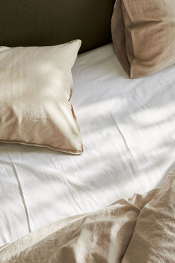 H&M - White Fitted Cotton Sheet