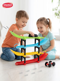 Chanak - Plastic Ramp Racer Track Toy with 2 Mini Cars