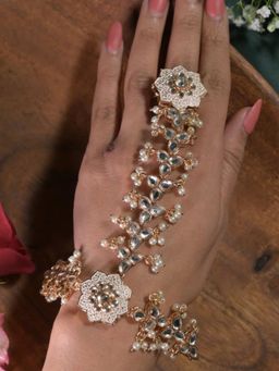 Swan Jewels - Maitreyi Kundan Flower Hathphool