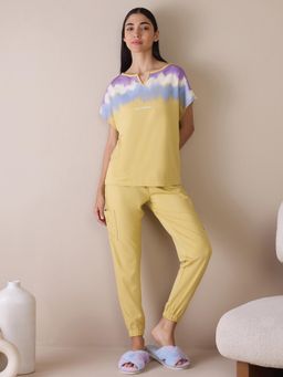 Sweet Dreams - Women Printed T-Shirt and Pyjama