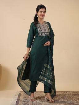 Janasya - Women Dark Green Embroidered Straight Kurta With Pant & Dupatta