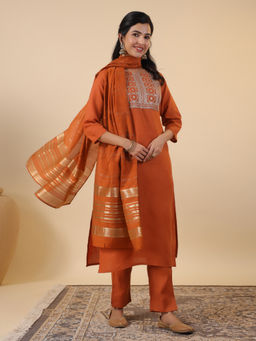 Janasya - Women Rust Cotton Blend Yoke Embroidered Straight Kurta With Pant & Dupatta