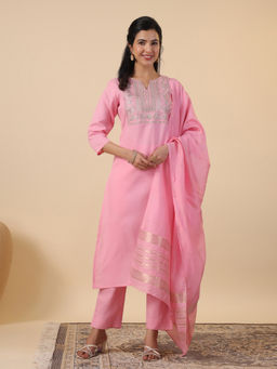 Janasya - Women Pink Cotton Blend Yoke Embroidered Straight Kurta With Pant & Dupatta