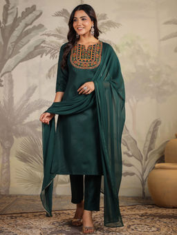 Janasya - Women Dark Green Embroidered Straight Kurta With Pant & Dupatta