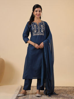 Janasya - Women Teal Cotton Blend Embroidered Straight Kurta With Pant & Dupatta