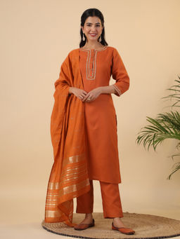 Janasya - Women Orange Cotton Blend Yoke Design Straight Kurta With Pant & Dupatta