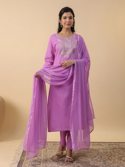 Janasya - Women Lavender Embroidered Straight Kurta With Pant & Dupatta
