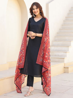 Janasya - Women Black Silk Blend Solid Straight Kurta & Pant With Dupatta
