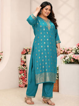 Extra love by Libas - Green Woven Silk Blend Kurta with Pant and Dupatta