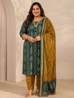 Extra love by Libas - Green Printed Cotton Kurta with Pant and Dupatta