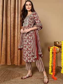 Vaamsi - Maroon Rayon Blend Embroidered Floral Printed Kurta Pants with Dupatta (Set of 3)