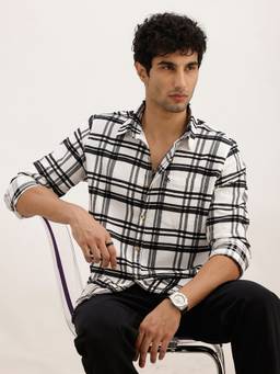WROGN - White Regular Fit Checkered Full Sleeve Shirt