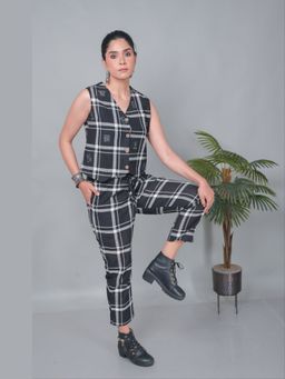 EARTHWEAR - Checkered Hand Embroidered Cotton Sleeveless Black Co-Ord
