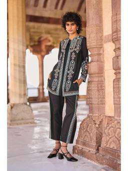 dash and dot - Black Side Embroidered Pant