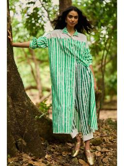 dash and dot - Green Brushtstroke Draped and Pleated Pant