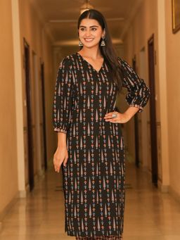 ARAMYA - Women Black Soft Cotton Straight Ajrakh Print Kurta