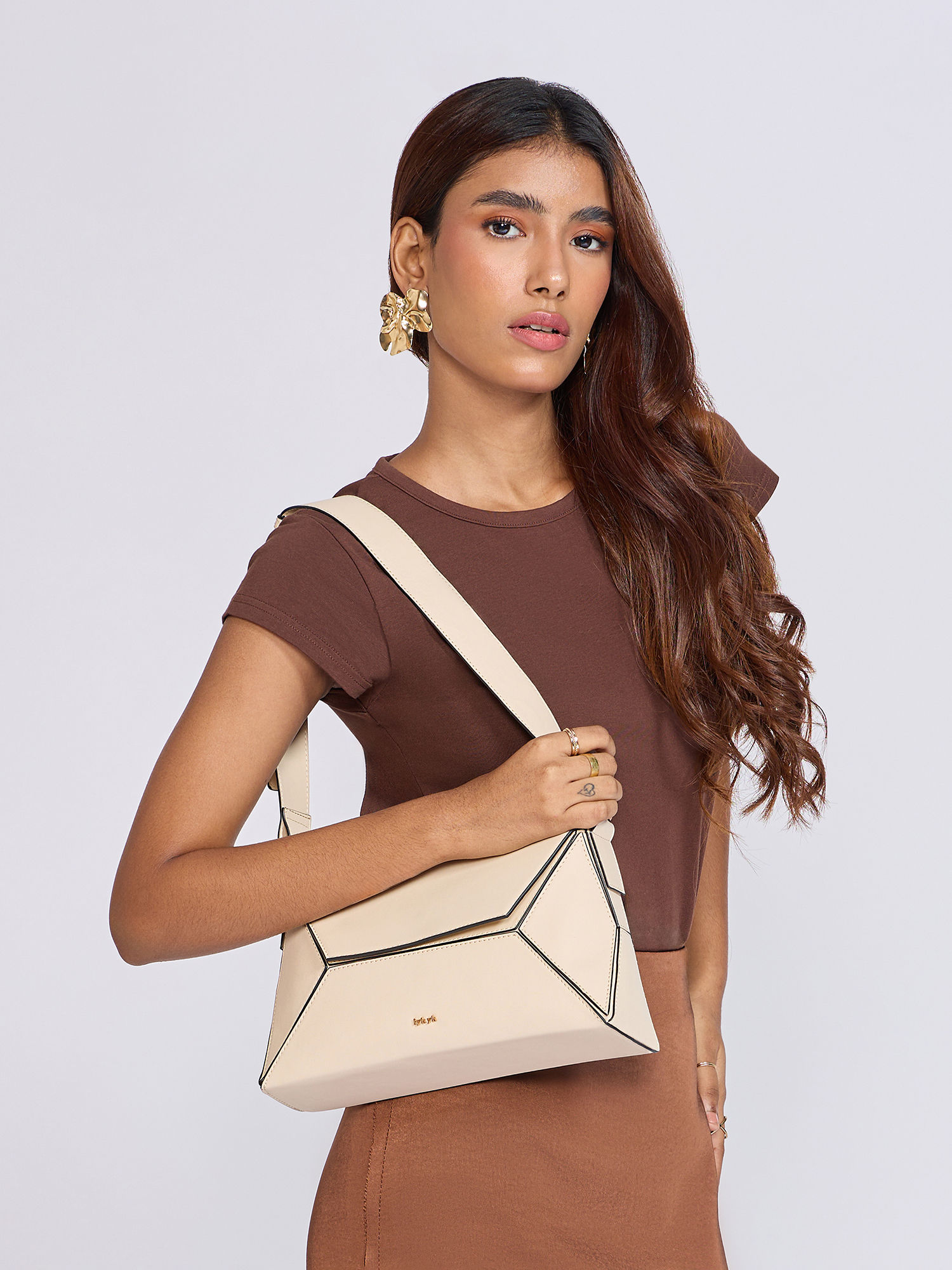 Buy Beige Solid Trapezium Shaped Shoulder Bag Online