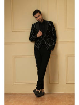 HILO DESIGN - Tweed Black Embroidered Blazer and Trousers