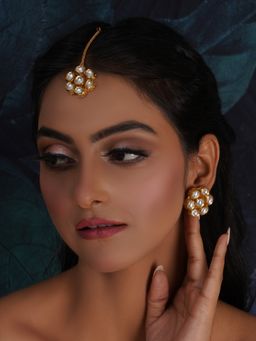 Ruby Raang Studio - Kundan Round Maang Tikka with Studs