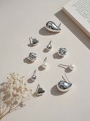 Silver color option, Currently selected