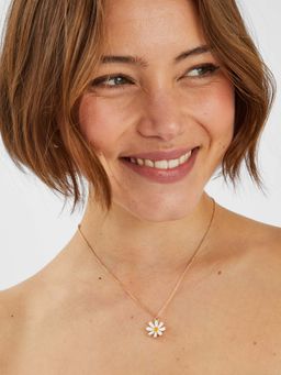 Accessorize London - White Daisy Pendant Necklace