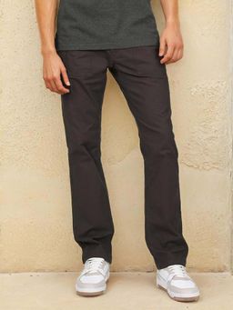 Wrangler - Men Beige Mid Rise Comfort Fit Trouser