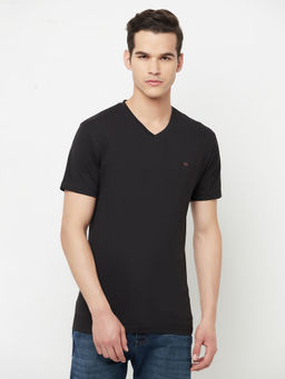 CRIMSOUNE CLUB - Men Black Solid V-neck T-shirt