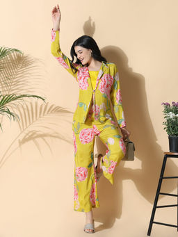 SHOWOFF - Women Yellow Printed Co-Ord Set with Inner (Set of 3)