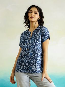 SAY - Women Blue Printed Regular Fit Casual Top