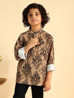 Bugandbees - Ikkat Printed Short Kurta For Boys