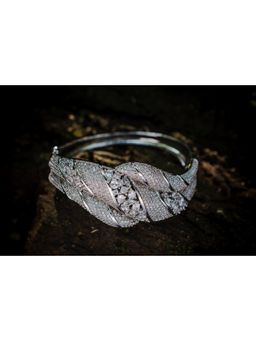 VIVINIA By Vidhi Mehra - Silver Plated Womens Kada