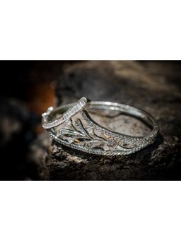 VIVINIA By Vidhi Mehra - Silver Plated Womens Kada