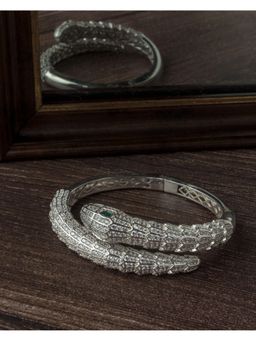 VIVINIA By Vidhi Mehra - Silver Plated Green Zircon Womens Kada