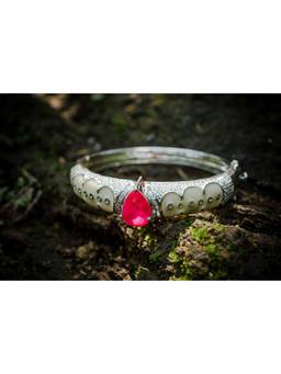 VIVINIA By Vidhi Mehra - Silver Plated Pink Womens Kada