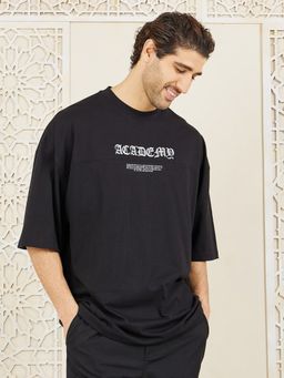 Styli - Men's Black Puff Typography Boxy Fit T-Shirt with Contrast Stitch Detail