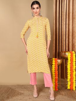 Vaamsi - Women Yellow Cotton Chevron Printed Straight Kurta (VCK9674)