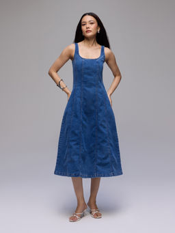 Twenty Dresses by Nykaa Fashion - Blue Denim Scoop Neck Fit And Flare Panelled Midi Dress